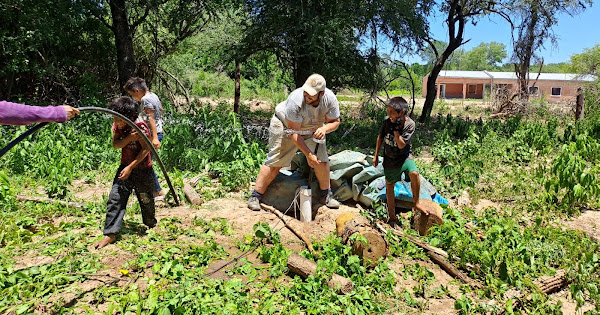 2024-01 Donacion Zapatillas a los niños de Sebilar - Chaco El Impenetrable -